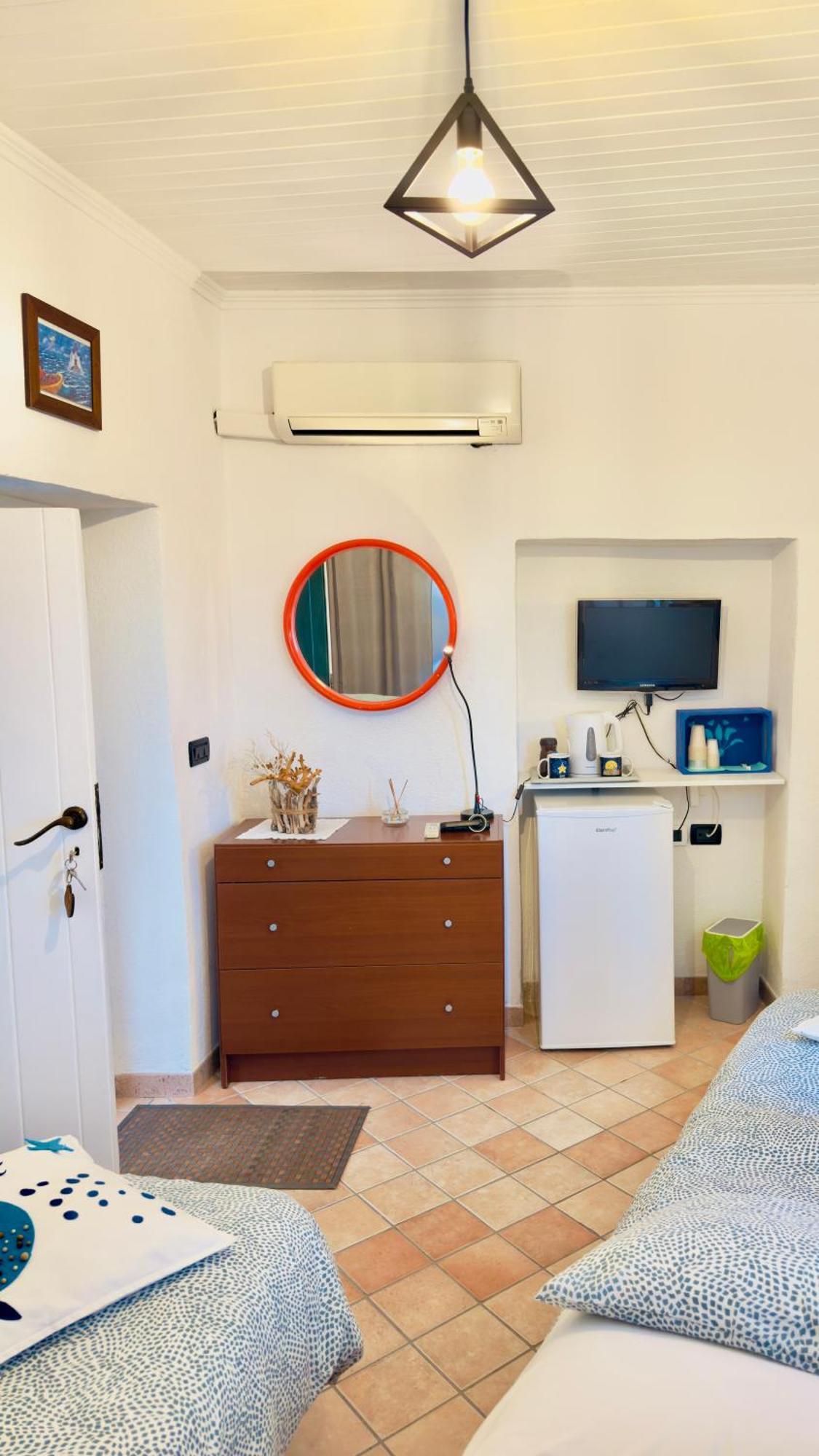 Apartment Stanza Porto Di Forio