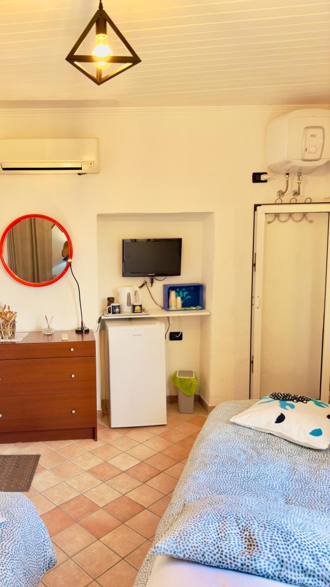Stanza Porto Di Forio Apartment *